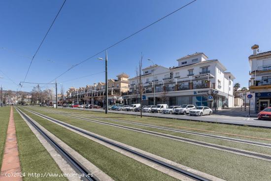 Plaza de aparcamiento en Palacio de deportes - GRANADA