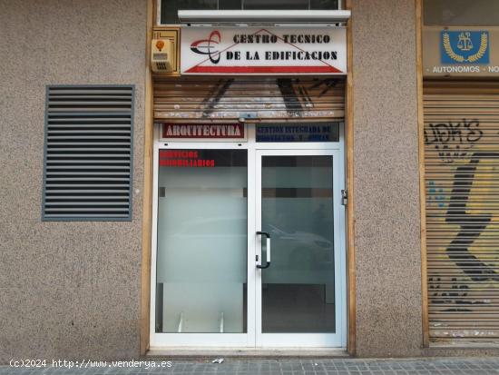 Local comercial en Badal - BARCELONA