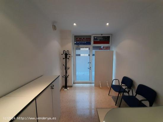 Local comercial en Badal - BARCELONA