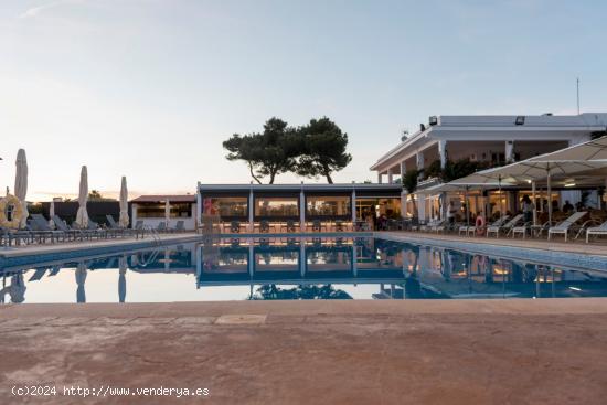 SE TRASPASA RESTAURANTE MUY ACREDITADO Y CONOCIDO EN LA ISLA EXCELENTE UBICACIÓN. - BALEARES