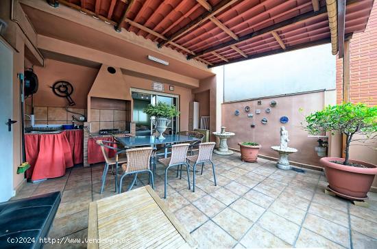 ¡Oportunidad Única! Casa de Pueblo Excepcional en el Corazón de Sagunto - JAEN