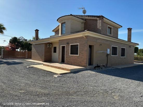 MAGINIFICO CHALET SEMINUEVo EN LA ZONA DEL LLANO DE SAN JOSE, NO LO DEJES ESCAPAR!!!! - ALICANTE