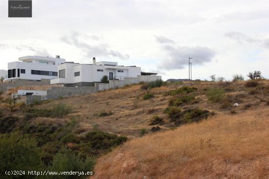 509 m2 para crear el hogar de tus sueños - GRANADA