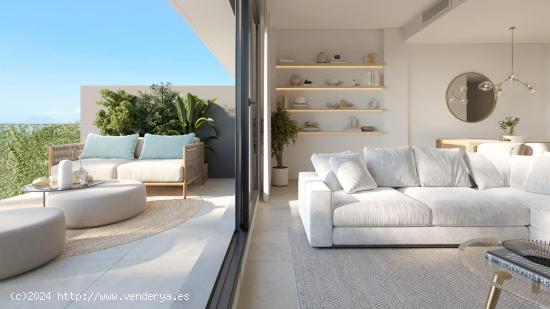 Adosado de 3 dormitorios y 2 baños con vistas al mar. Manilva - CADIZ