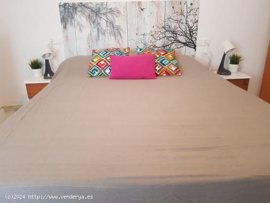 APARTAMENTO EN TORREQUEBRADA - MALAGA