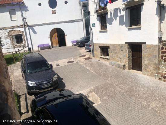 Casa de reciente construcción, céntrica, con todas las comodidades. - LA RIOJA