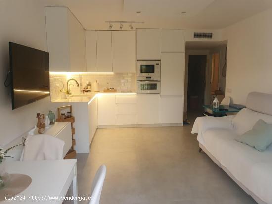 Hermoso Apartamento a 100m de la playa, Propiedad  listo para entrar a vivir - MURCIA