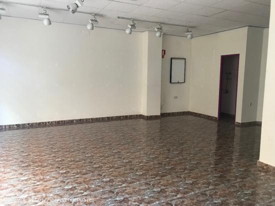 LOCAL  EN VENTA 160m² DÍAFANOS AL LADO DEL CENTRO- ZONA MUY COMERCIAL - ALBACETE