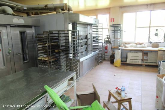 Se Traspasa Panadería Equipada de 220m2 - BALEARES