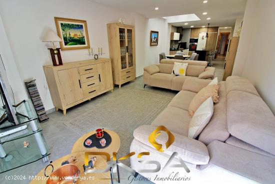 Preciosa casa en venta a un paso de la Avenida José Ortiz, Almazora - CASTELLON