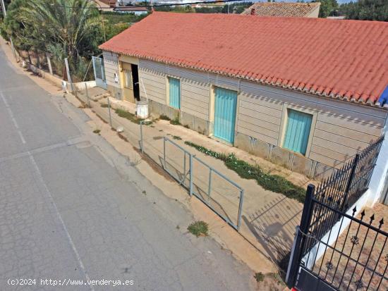 SE VENDE CASA CON TERRENO DE 3.000 M2 EN LA MINA - MURCIA