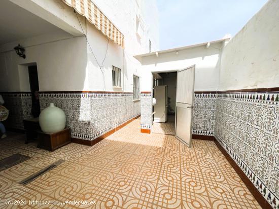 Buena Casa muy bien Situada en Alcalá del Rio. Sevilla - SEVILLA