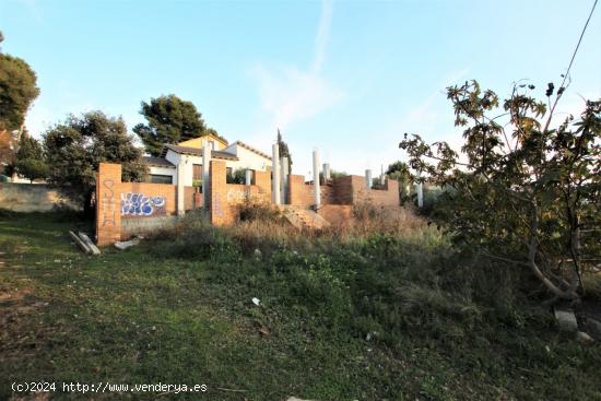 SOLAR EN EL OASIS, EL VENDRELL - TARRAGONA