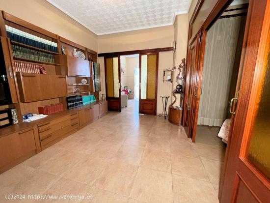  Venta de vivienda céntrica con 5 dormitorios - ALICANTE 