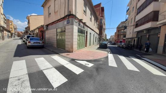 LOCALITO MUY LUMINOSO EN ESQUINA - ALICANTE