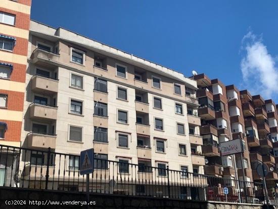 Piso en Avenida del Valle con ascensor y posibilidad de garaje - CACERES