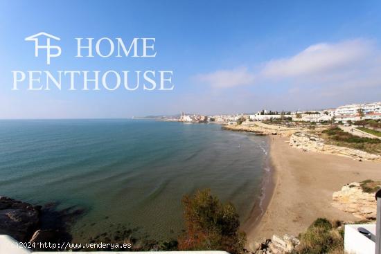 Casa pareada con piscina comunitaria frente al mar en Sitges!! - BARCELONA