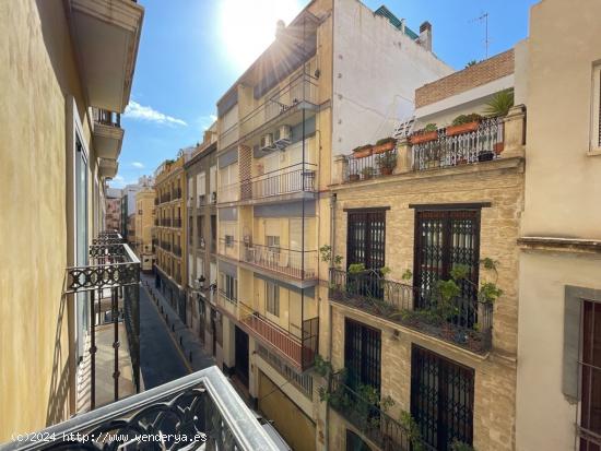 Piso céntrico en Calle Gerona de 2 dormitorios - ALICANTE