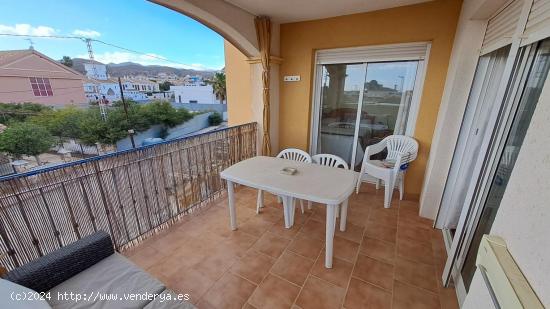 Apartamento de 2 dormitorios con garaje y piscina en Calabardina - MURCIA