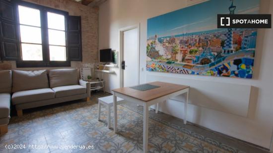 Alquiler de habitaciones en piso de 4 dormitorios en Barrio Gótico - BARCELONA