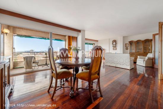 Vivienda con vistas excepcionales al mar y puerto de Tarragona - TARRAGONA