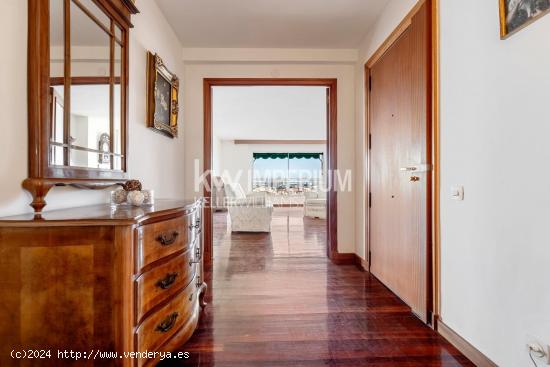 Vivienda con vistas excepcionales al mar y puerto de Tarragona - TARRAGONA