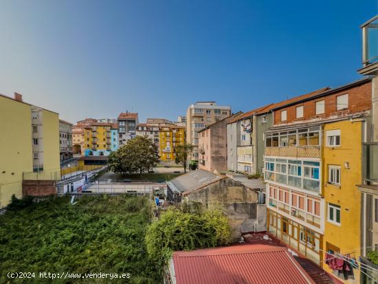 ACOGEDOR ATICO EN EL CENTRO DE SANTANDER - CANTABRIA