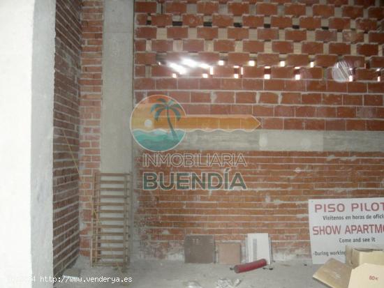 LOCAL DE UNOS 150M2, SITUADO EN ZONA COMERCIAL - MURCIA