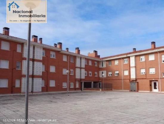 Plazas de garaje en urbanización de pisos - SEGOVIA