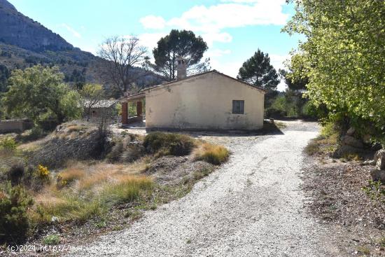 Venta Confrides Casa Rural 3 dormitorios parcela - ALICANTE