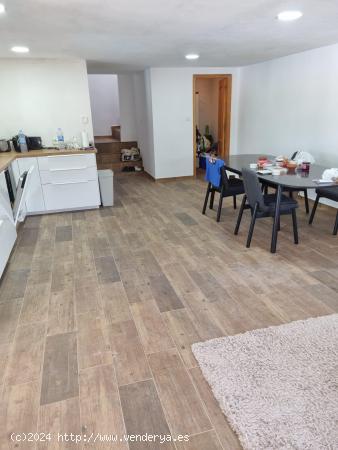 SE VENDE CHALET CON DOS VIVIENDAS - MURCIA