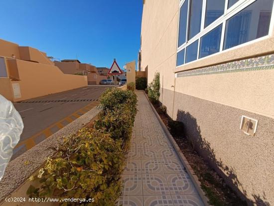 Piso planta baja con piscina comunitaria en Punta Prima, Orihuela costa - ALICANTE