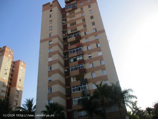  Venta de piso Bancario VP0 Santa Cruz de Tenerife  2 habitaciones y un baño. CON OKUP, BAJON DE PRE 