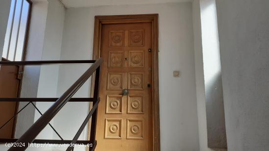  CASABANCO  VENDE  PISO  DE CUATRO DORMITORIOS EN BADAJOZ - BADAJOZ 