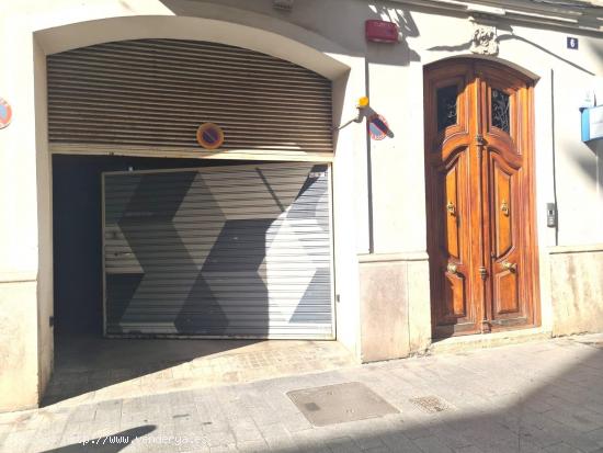 Plaza de Garaje en el barrio de Ruzafa - VALENCIA