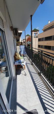 Estupendo Apartamento reformado con vistas al Puerto - ALICANTE