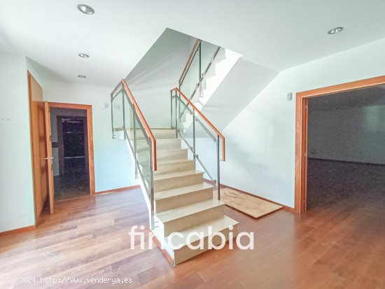 Unifamiliar aislada en venta  en Can Carbonell - Girona