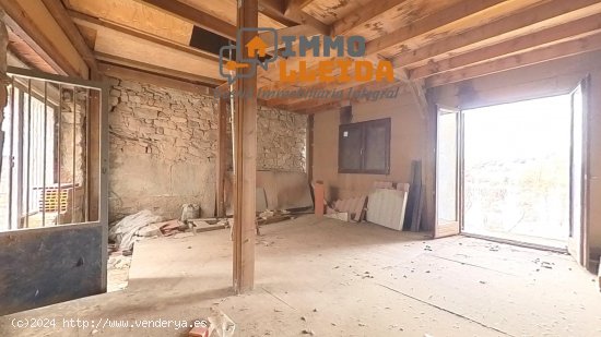 Unifamiliar adosada en venta  en Oliola - Lleida