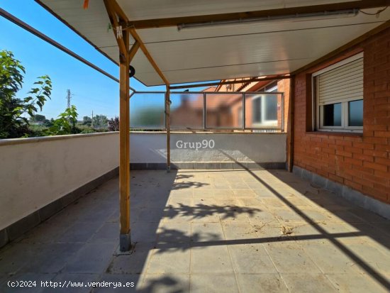 CASA ADOSADA EN ALBATÀRREC