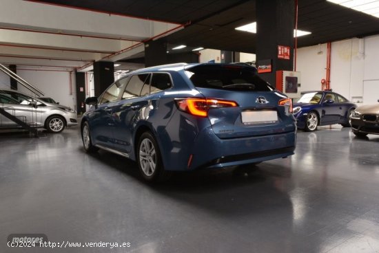 Toyota Corolla Touring Sports 125H Active Tech E-CVT 122 CV de 2020 con 152.000 Km por 16.900 EUR. e