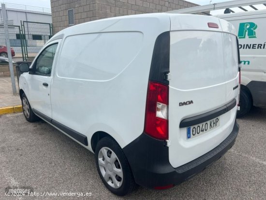 Dacia Dokker esencial de 2018 con 261.000 Km por 7.500 EUR. en Valencia