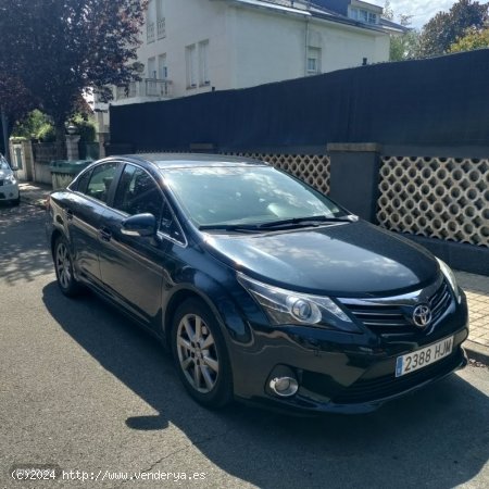 Toyota Avensis 120D ADVANCE de 2012 con 286.000 Km por 7.000 EUR. en Valencia