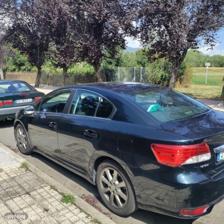 Toyota Avensis 120D ADVANCE de 2012 con 286.000 Km por 7.000 EUR. en Valencia