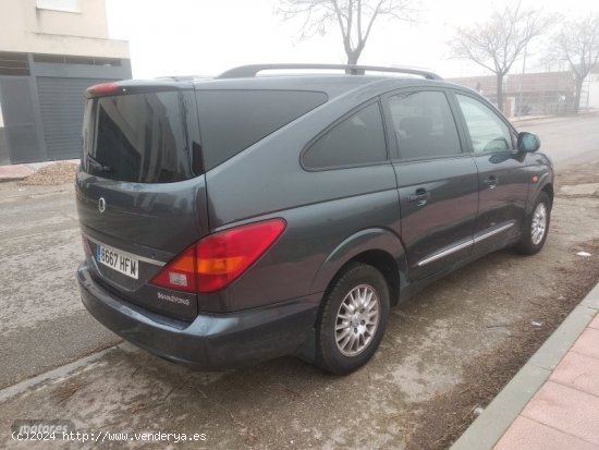 Ssangyong Rodius XDI LIMITED de 2011 con 218.000 Km por 8.000 EUR. en Madrid