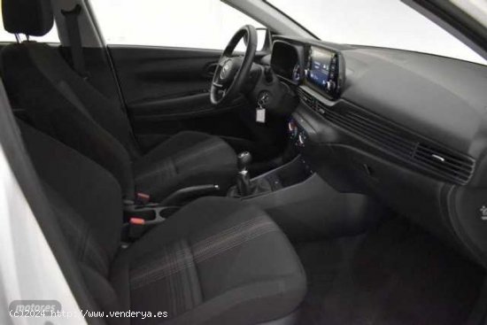 Hyundai Bayon 1.2 MPI Klass de 2023 con 16.843 Km por 15.990 EUR. en Cadiz