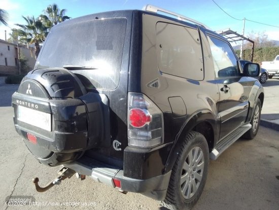 Mitsubishi Montero MONTERO CORTO KAITEKI 3.2 DID 170 CV. de 2007 con 427.000 Km por 7.800 EUR. en Mu