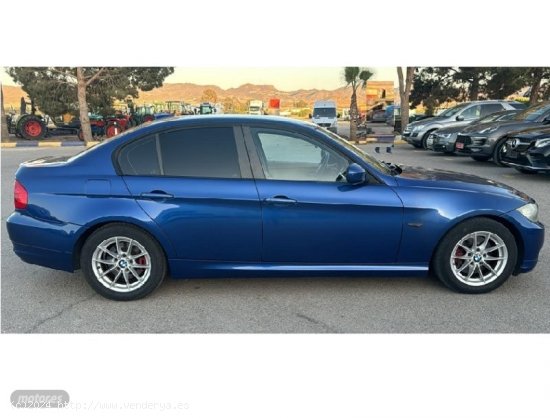 BMW Serie 3 320 D AUT. 183 CV. de 2011 con 256.000 Km por 11.000 EUR. en Murcia