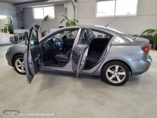 Mazda Mazda3 1.6  Active 109 cv de 2004 con 266.946 Km por 1.990 EUR. en Valencia