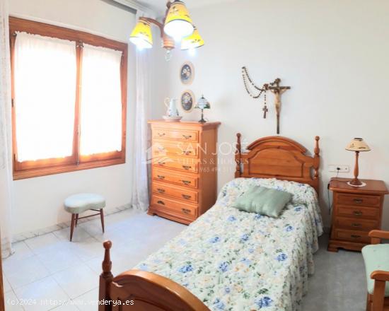 VENTA DE CASA EN NOVELDA ZONA CENTRO - ALICANTE