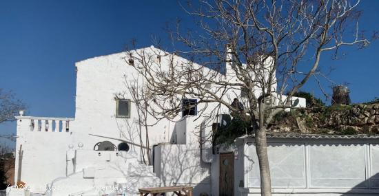 EDIFICIO SINGULAR EN MENORCA, BALEARES, NEGOCIOS - BALEARES